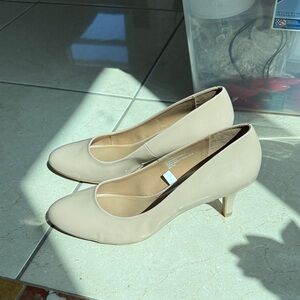 A New Day - Taupe Women's Jinny Patent Round Toe Heeled Pumps size 11